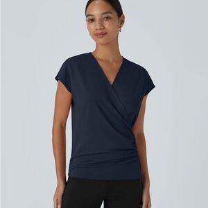 H22.- V Neck Cap Sleeve Crossover Ruched Solid Work Blouse. Size large